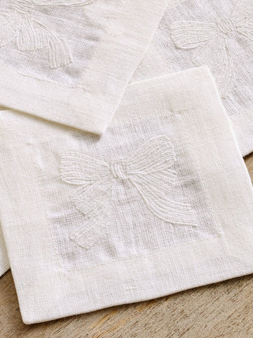 Monique Lhuillier Hope Bow Embroidered White Cocktail Napkins Coasters Set of 4